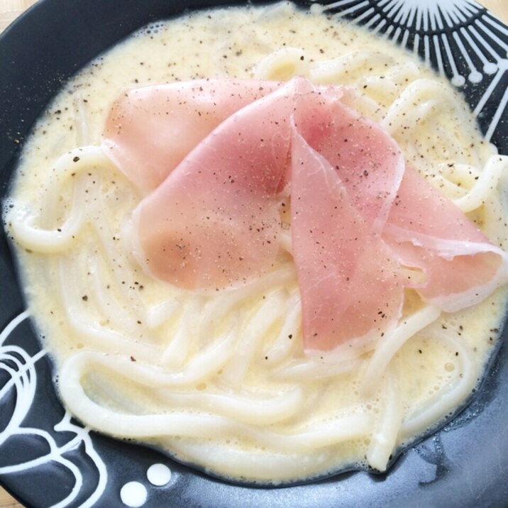 ガス&包丁不要！レンジで生ハムのカルボうどん